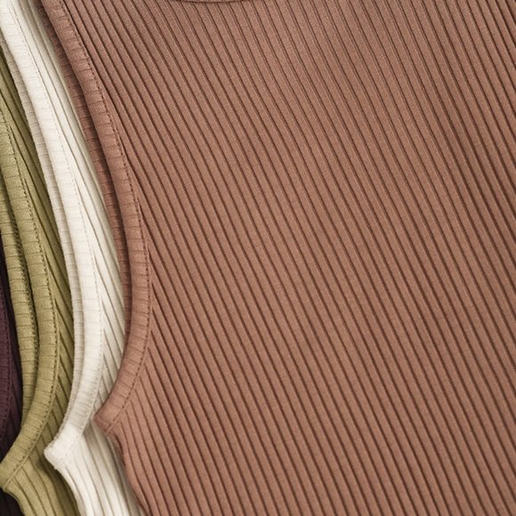 Zenana NWT Ribbed Tank Top in Dark Burgundy - Picture 5 of 6